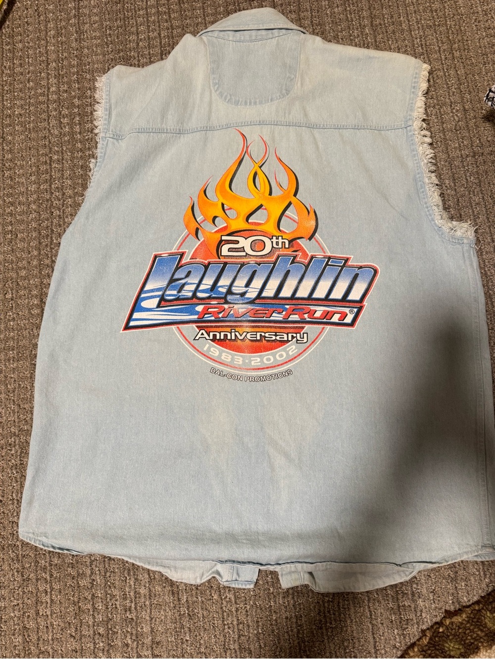 VINTAGE LAUGHLIN RIVER RUN BIKER CHOPPED SLEEVE BUTTON UP SLEEVELESS SHIRT XL